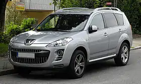 Mitsubishi Outlander II - Citroën C-Crosser - Peugeot 4007