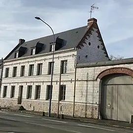 Pignon à couteau picard des vallées du Crinchon et du Gy, au Faubourg d'Amiens à Arras.
