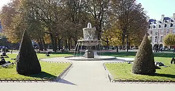 La fontaine nord-est