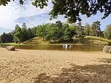 Plage du plan d'eau d'Auriac en Corrèze