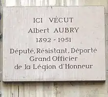 Plaque au no 37.