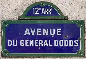 Voir la plaque.