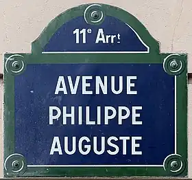 Voir la plaque.