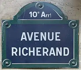 Voir la plaque.