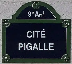 Voir la plaque.