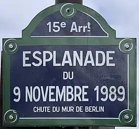Voir la plaque.