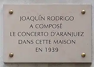 Plaque au no 159.