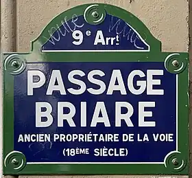 Voir la plaque.