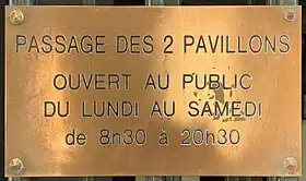Voir la plaque.