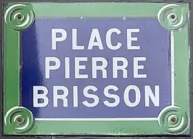 Voir la plaque.