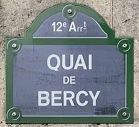 Voir la plaque.