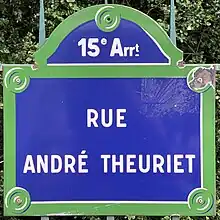 Voir la plaque.