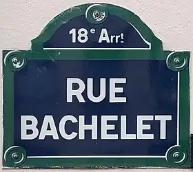 Voir la plaque.