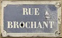 Voir la plaque.