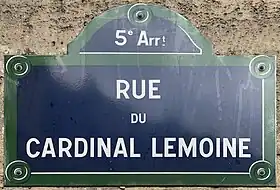 Voir la plaque.
