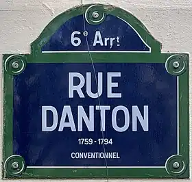 Voir la plaque.