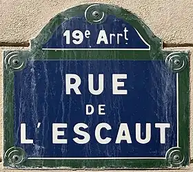 Voir la plaque.