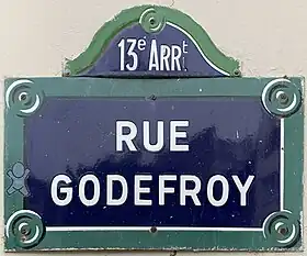 Voir la plaque.