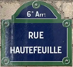 Voir la plaque.