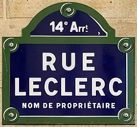 Voir la plaque.