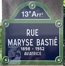 Voir la plaque.