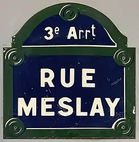 Voir la plaque.