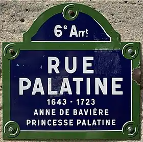 Voir la plaque.