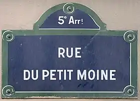 Voir la plaque.