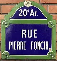 Voir la plaque.