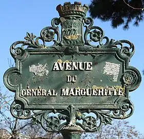 Voir la plaque.