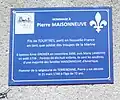 Plaque commémorative en hommage à Pierre Maisonneuve, fils de Tourtrès