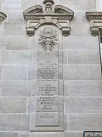 Inscription gravée au no 28.