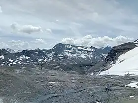 Vue de la pointe de la Sana depuis le glacier de la Grande Motte au nord-ouest.