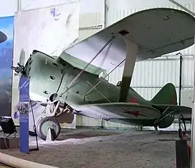 1938 : Polikarpov I-153.