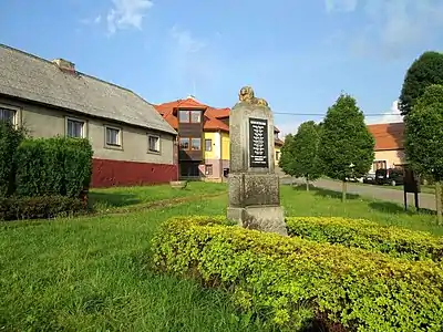 Sebedice : monument aux morts.