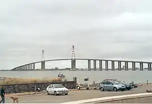 Le pont de Saint-Nazaire vu depuis Saint-Brevin-les-Pins.