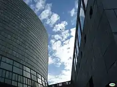 Auditorium au premier plan.