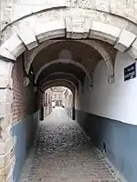 Porche sur la rue Gustave Delory