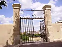 Portail « Sévigné » : grille d'entrée des anciennes forges royales de La Chaussade.