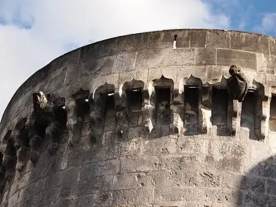 Gros plan sur les gargouilles