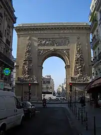 Face nord vue depuis la rue du Faubourg-Saint-Denis