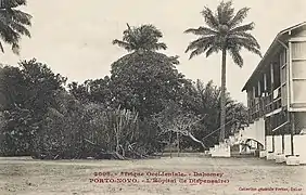 « L'hôpital (Le dispensaire) »(Fortier 1908)