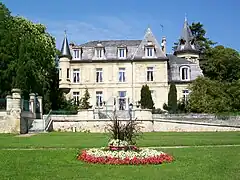 Le château de Précy-sur-Oise.