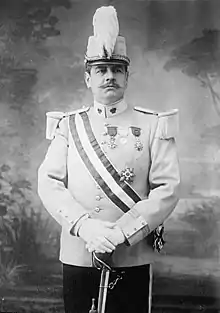 Louis Honoré Charles Antoine Grimaldi dit « Louis II de Monaco » (1870-1949), prince de Monaco.