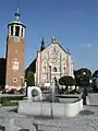 Fontaine sur le Rynek, édifiée à l'occasion du 650e anniversaire de la fondation de la ville