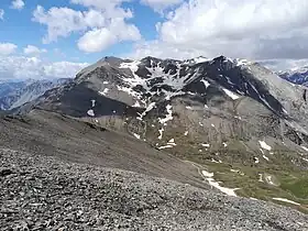 Vue depuis la pointe du Fréjus au nord-est de la Punta Nera à gauche et du Grand Argentier à droite.