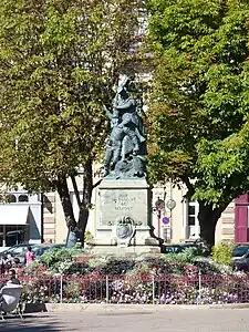 Quand même ! (1884), Belfort, place d'Armes.