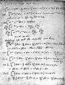 Photographie noir et blanc d'une page d'équations mathématiques manuscrites.