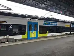 Détail de la livrée, sur un Régiolis version Intercités.