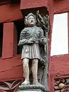 Statue de saint Michel en archer.